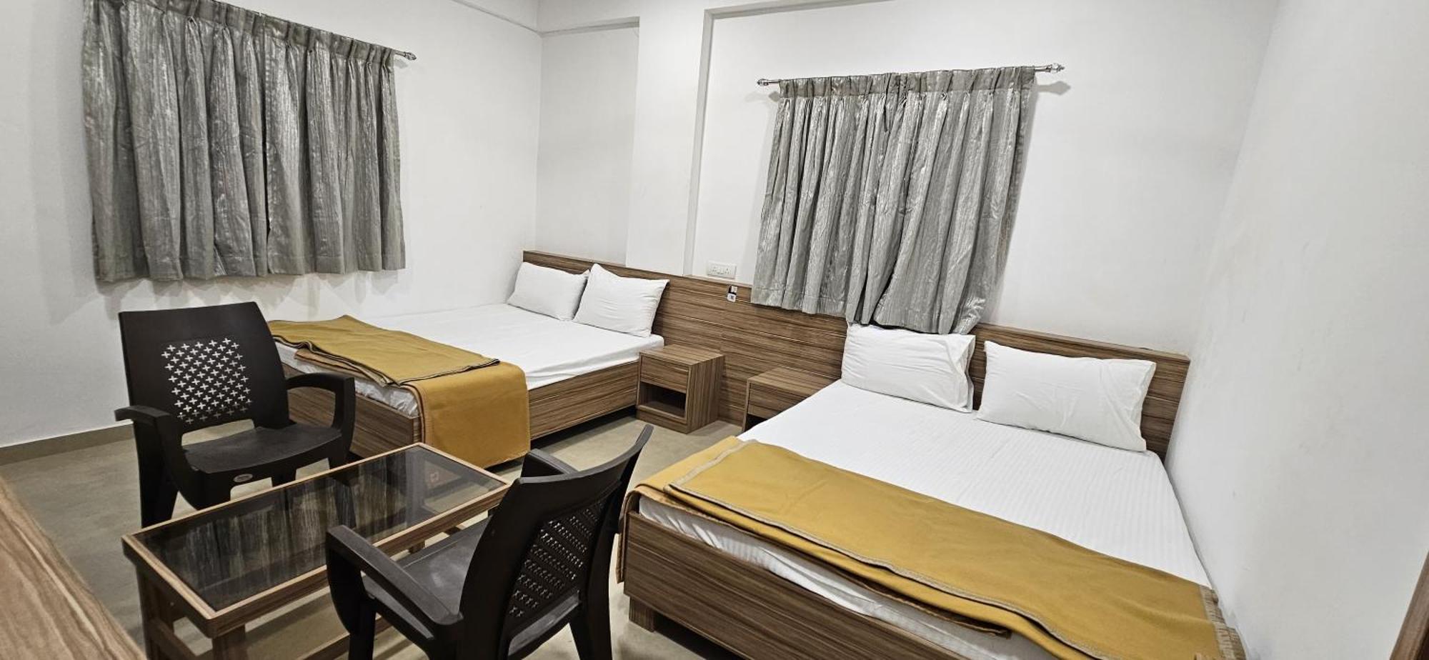 Hotel Suryaprabha- Near Diveagar Beach Homestay *